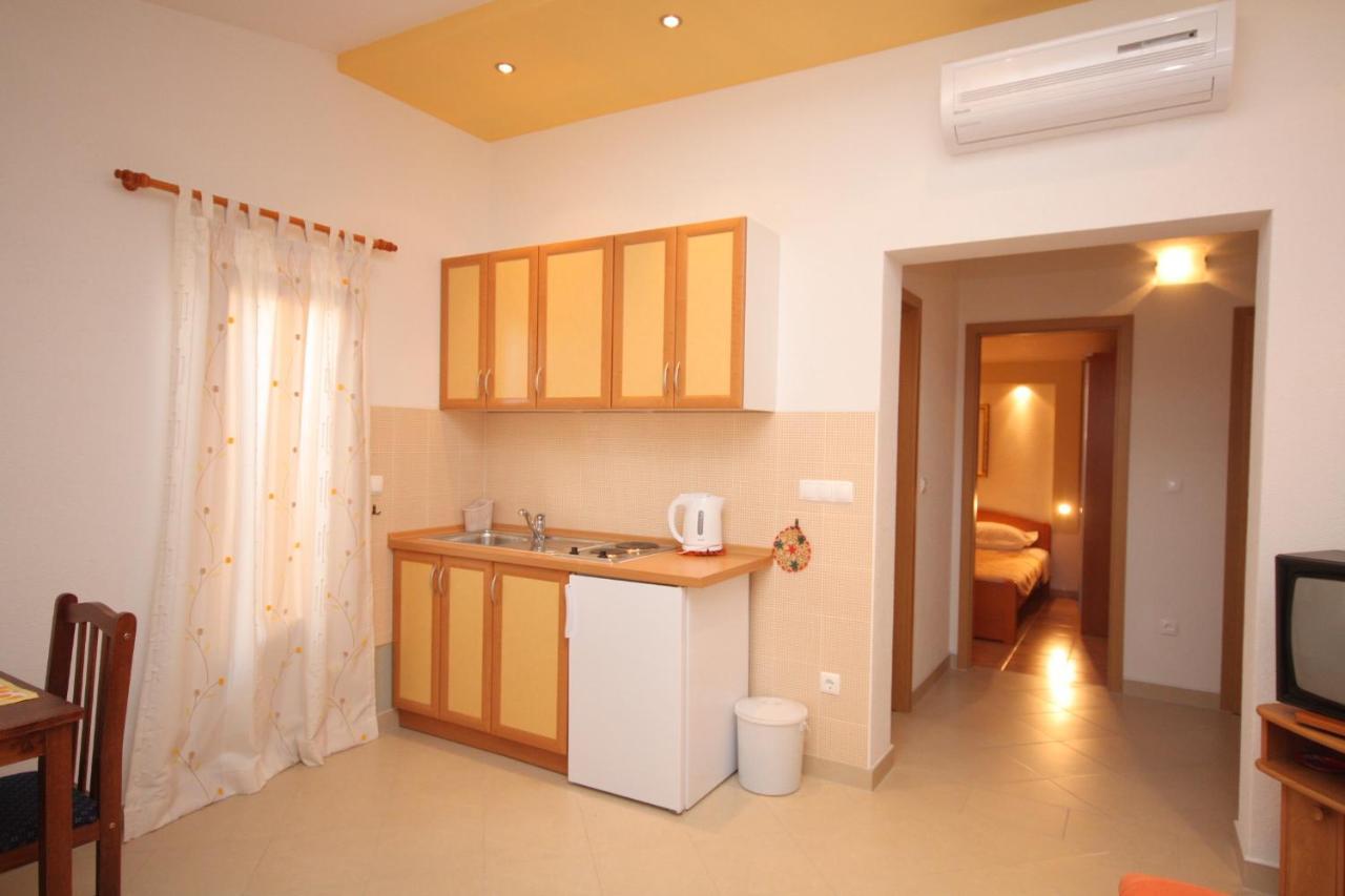 Apartments With A Parking Space Baska Voda, Makarska - 2709 Exterior photo